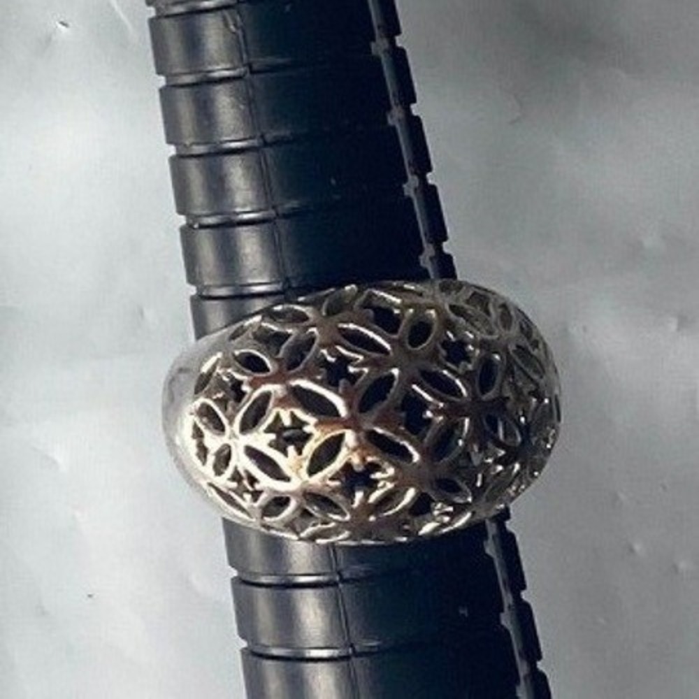 Ring Size 7 Silver tone With Single Diamond Accent Elegant Minimalist 8.75